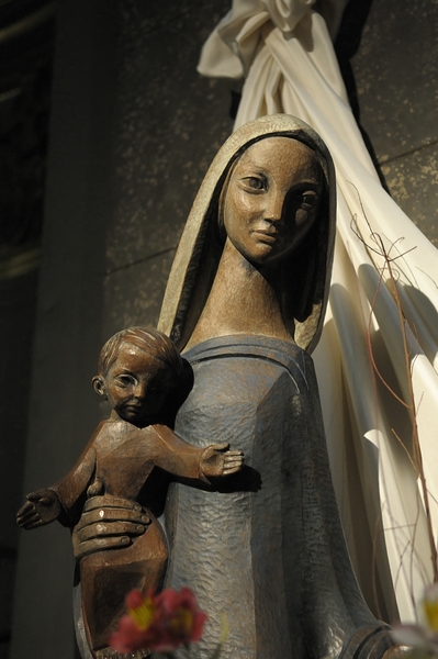 Wood carving of the virgin Eglise Saint Pothin Print