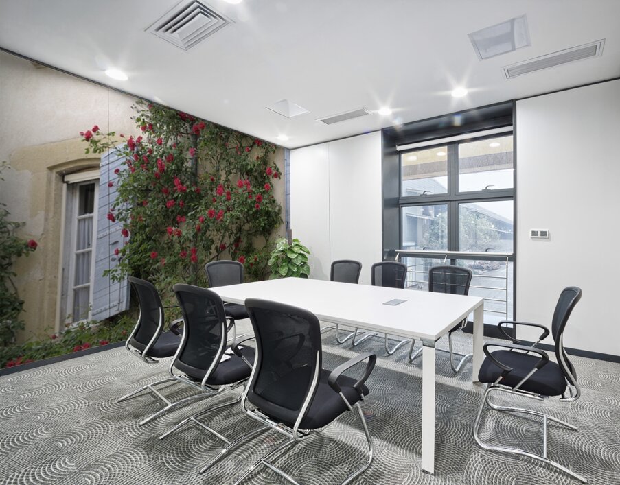 Roses climbing a wall Lourmarin Wall Printing